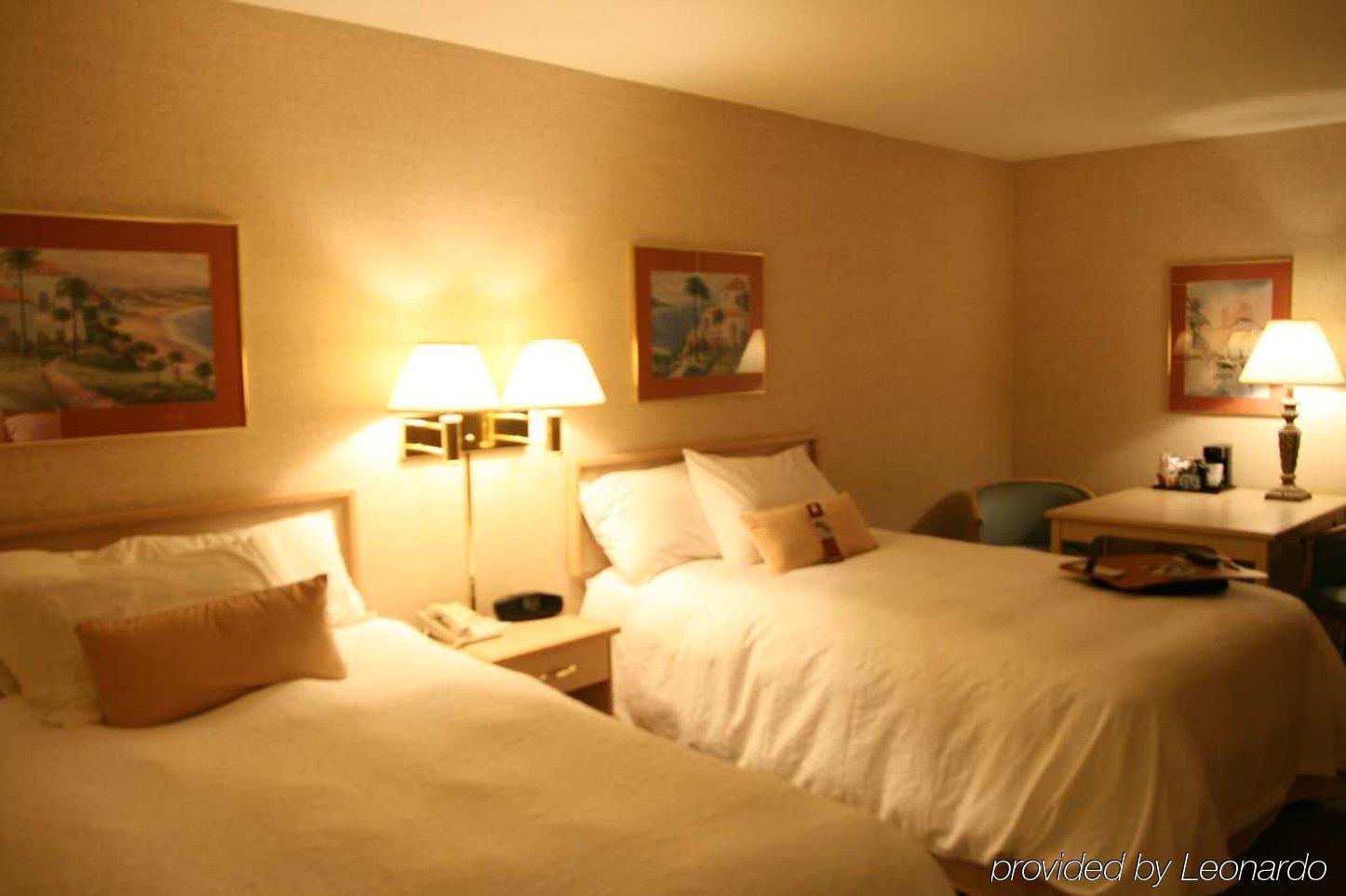 Pear Tree Inn Cape Girardeau West Room photo