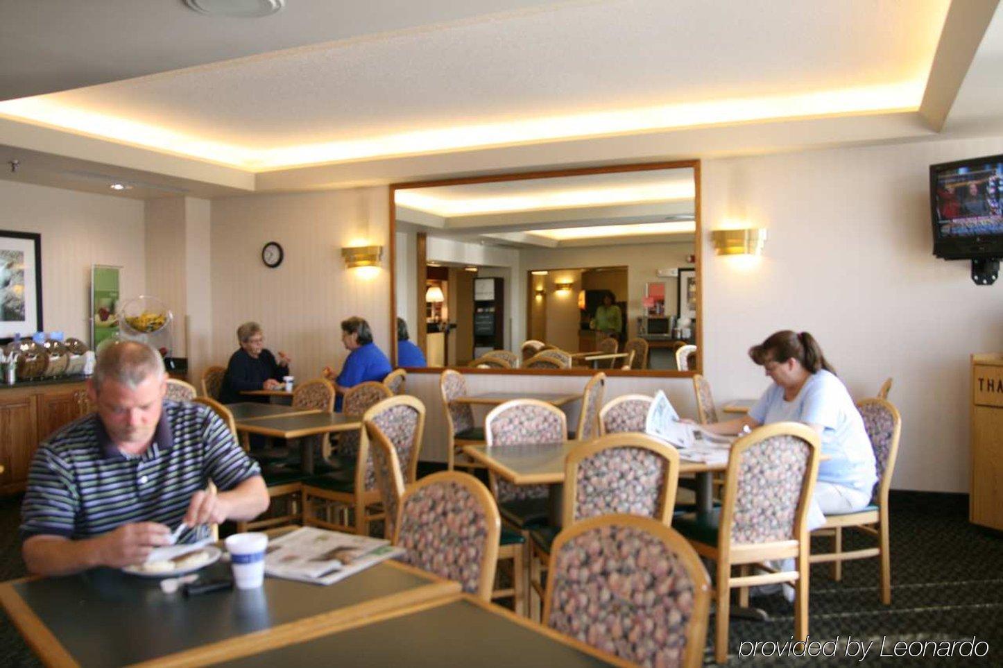 Pear Tree Inn Cape Girardeau West Restaurant photo